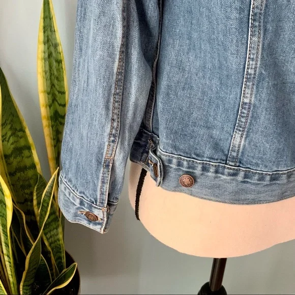 ❗️Sold❗️[ Lucky Brand ] Tomboy Trucker Denim Jacket • Size XS • 100% Cotton - Picture 7 of 11
